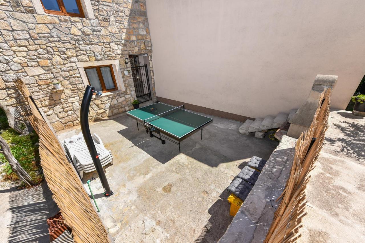 Apartment Loro With Jacuzzi Posedarje Exterior foto