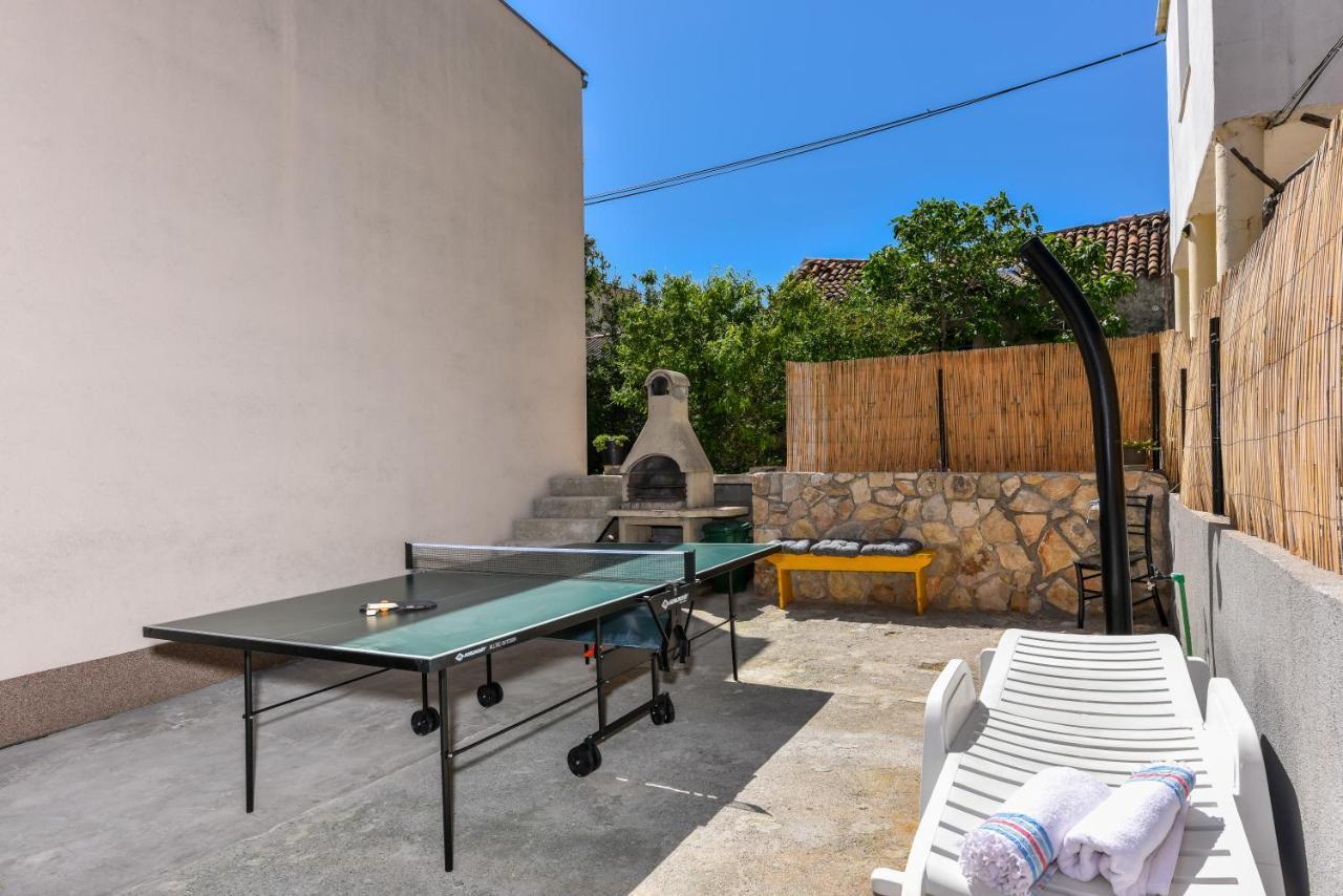 Apartment Loro With Jacuzzi Posedarje Exterior foto